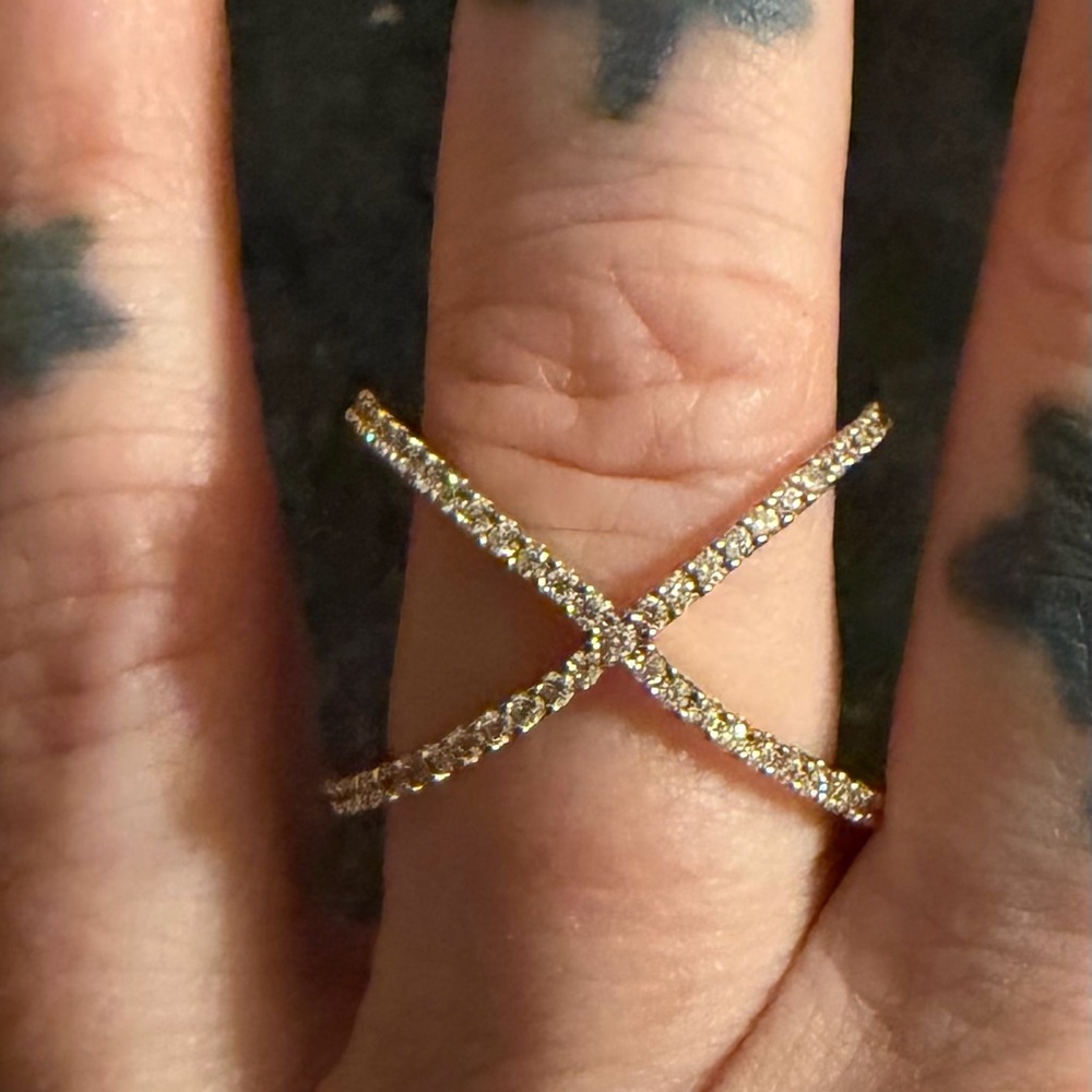 925 Sterling crisscross X ring sz 6 yellow gold plated